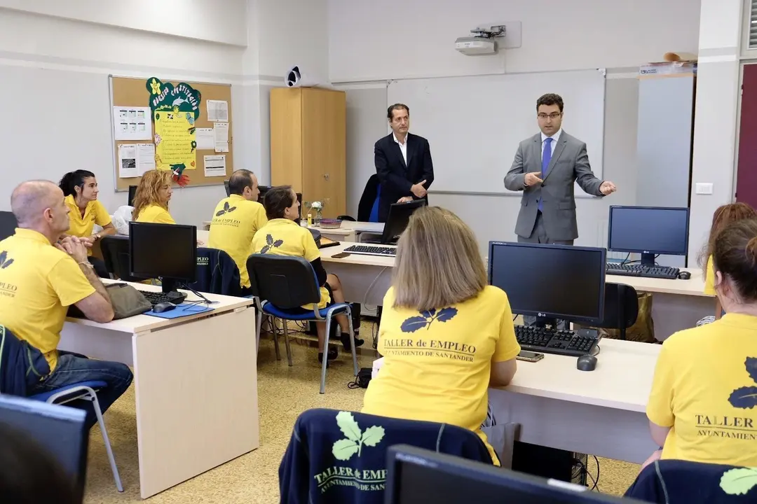 Los 60 participantes en los talleres de empleo del Ayuntamiento finalizan su formaci&oacute;n