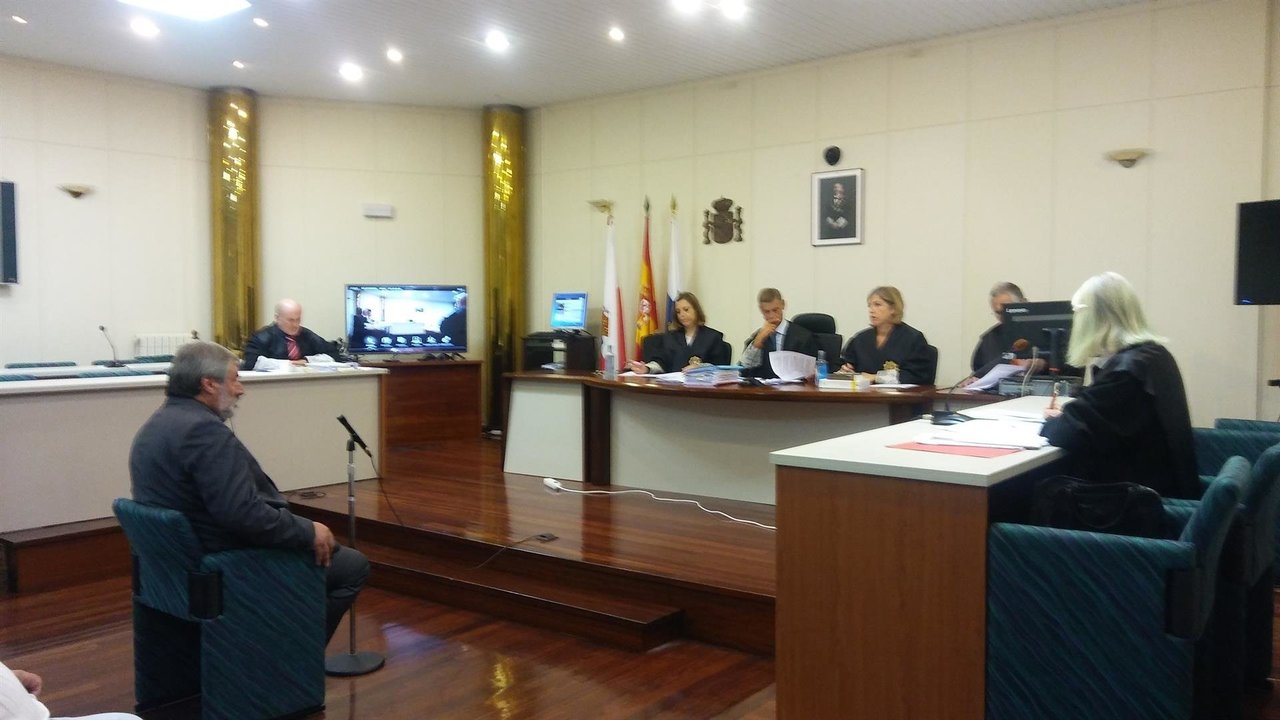 El alcalde de Valderredible, Fernando Fernández, en el juicio