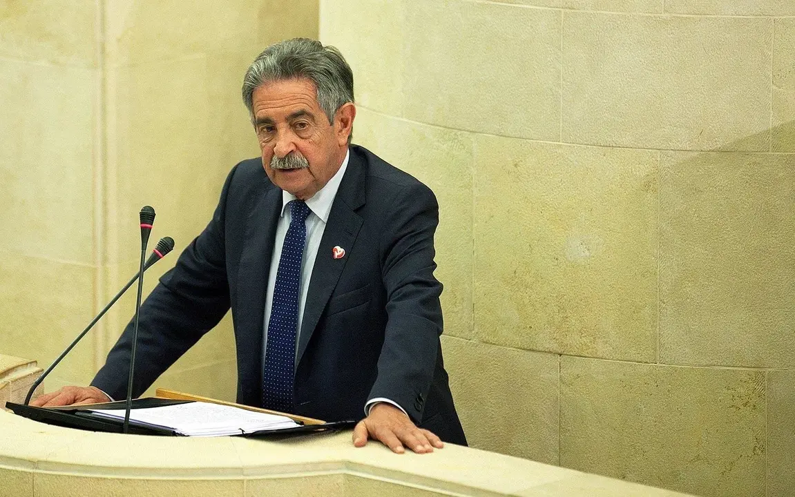 Miguel &Aacute;ngel Revilla