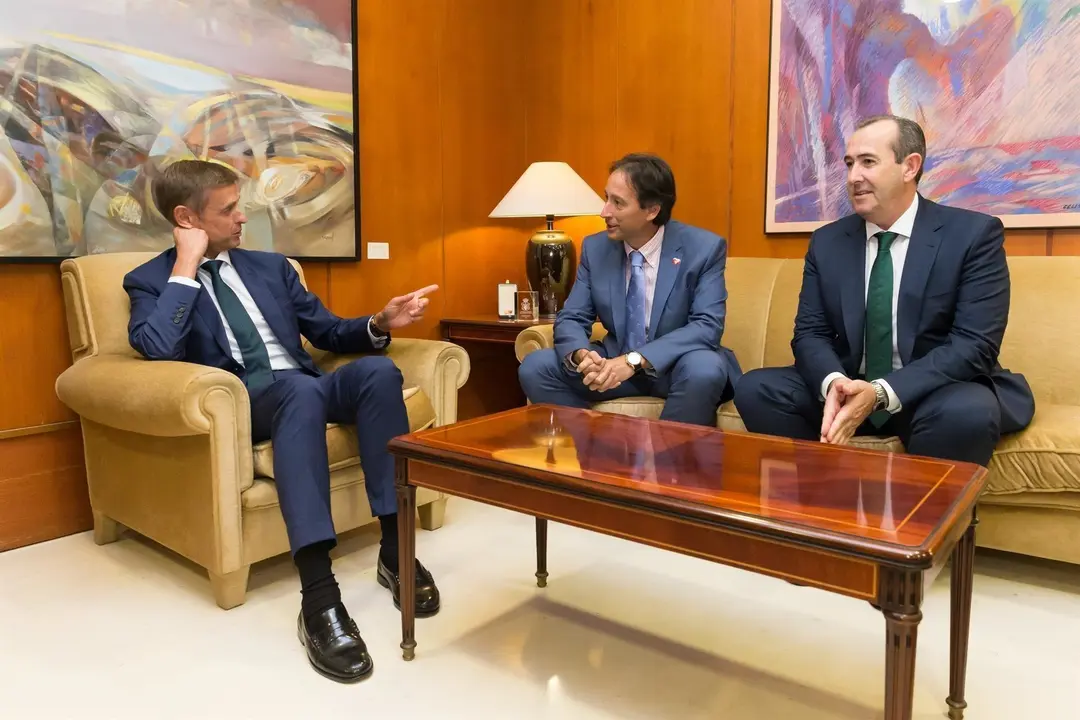 Reuni&oacute;n consejero de Obras P&uacute;blicas y presidente TSJC