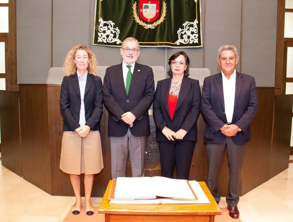 Toma de posesi&oacute;n de los nuevos directores de Filolog&iacute;a e Ingenier&iacute;a Estructural de la UC