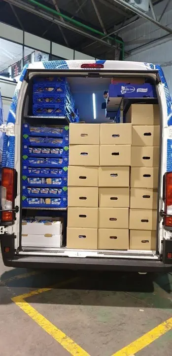 Furgoneta con productos Bimbo