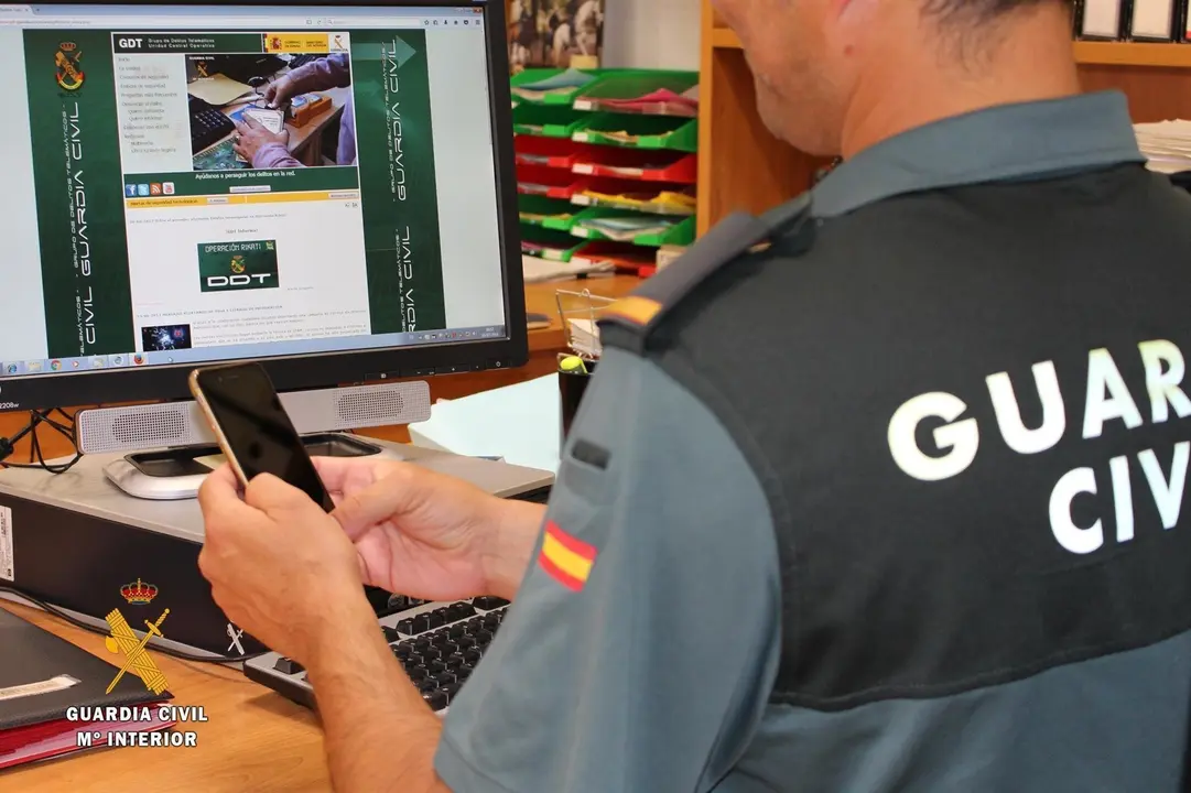 Nota De Prensa La Guardia Civil Investiga A Un Menor Por Usurpar La Identidad De Una Joven