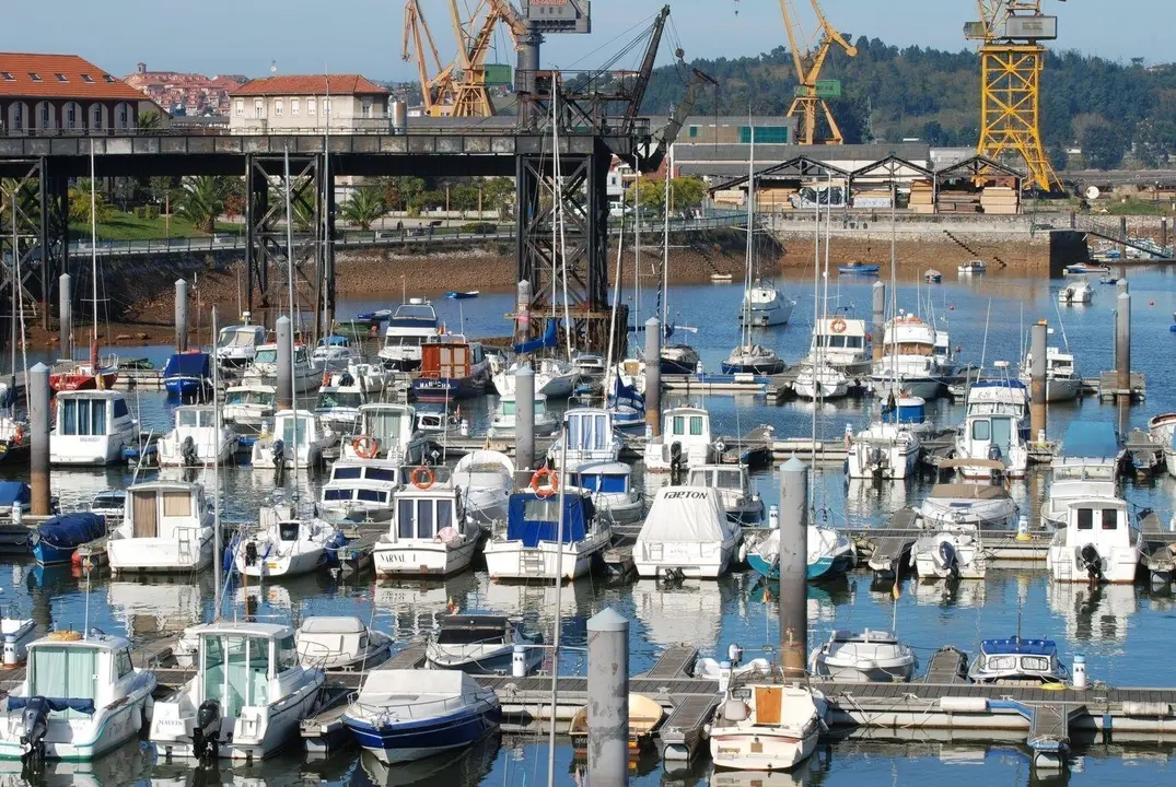 D&aacute;rsenas de Astillero