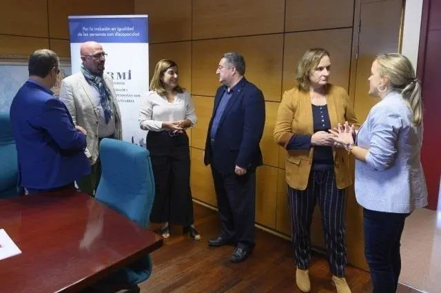 Reuni&oacute;n de Buruaga con el CERMI