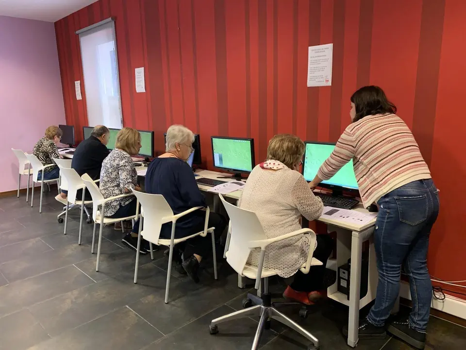 Curso de ofim&aacute;tica para mayores