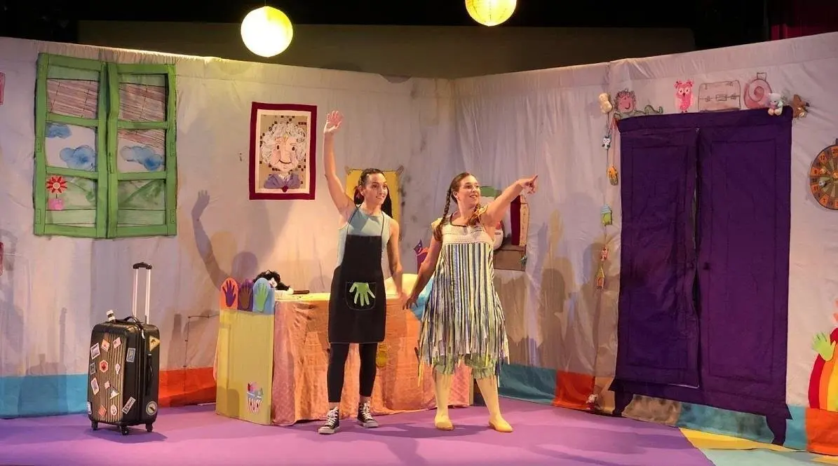 Obra 'Maurina y el calendario m&aacute;gico' de Arte en Escena