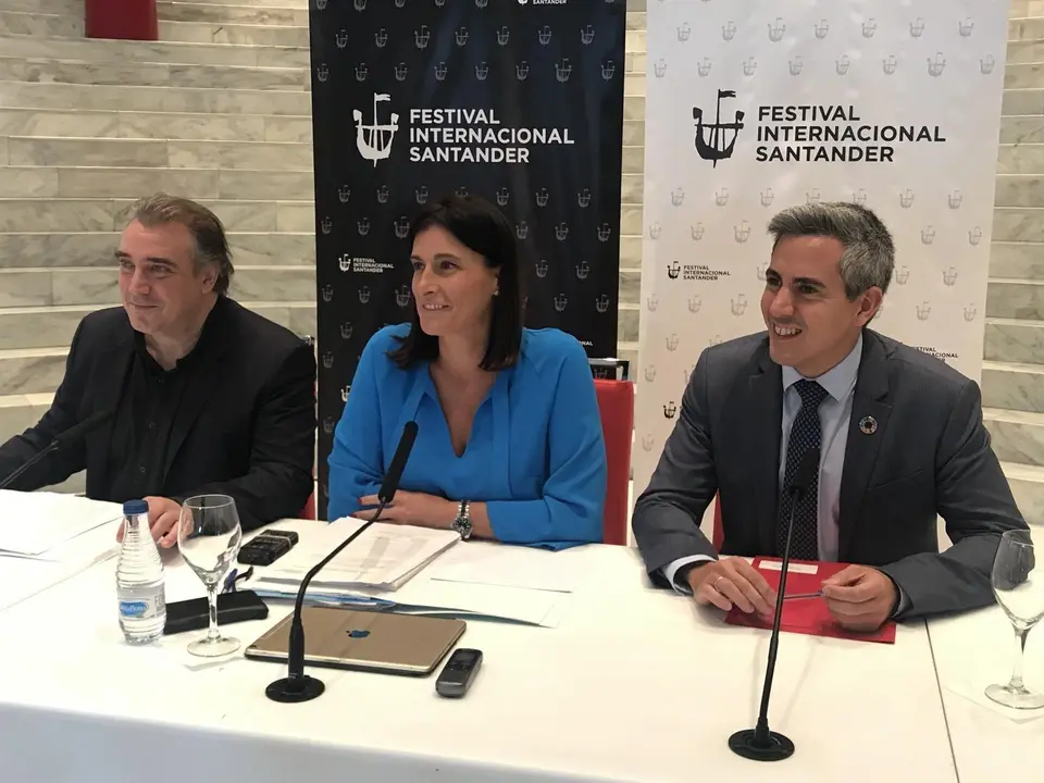 Jaime Mart&iacute;n, Gema Igual y Pablo Zuloaga informan en rueda de prensa del Patronato del Festival Internacional de Santander (FIS)
