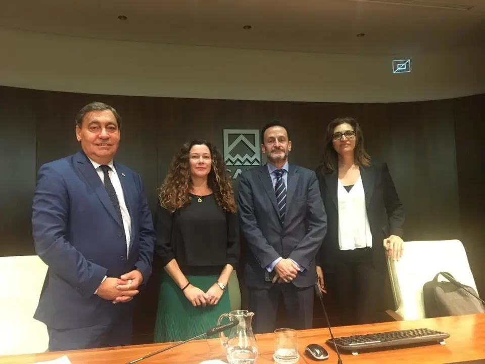 Juli&aacute;n S&aacute;nchez Melgar, magistrado del TS; Amaya Merch&aacute;n, directora del curso y titular del Juzgado de lo Penal n&ordm; 4; Edmundo Bal, abogado del Estado; y Paz de la Cuesta, catedr&aacute;tica de Derecho Penal en la UC, en el curso