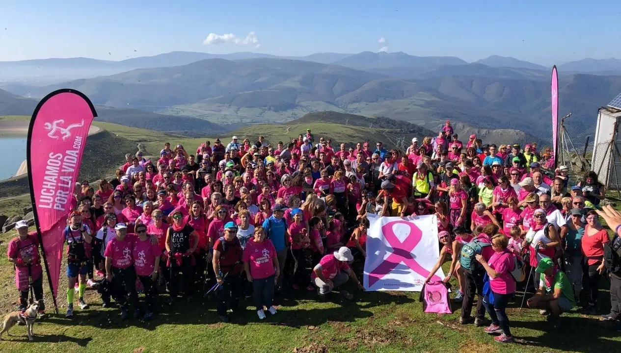 Lazo rosa para concienciar contra el c&aacute;ncer de mama