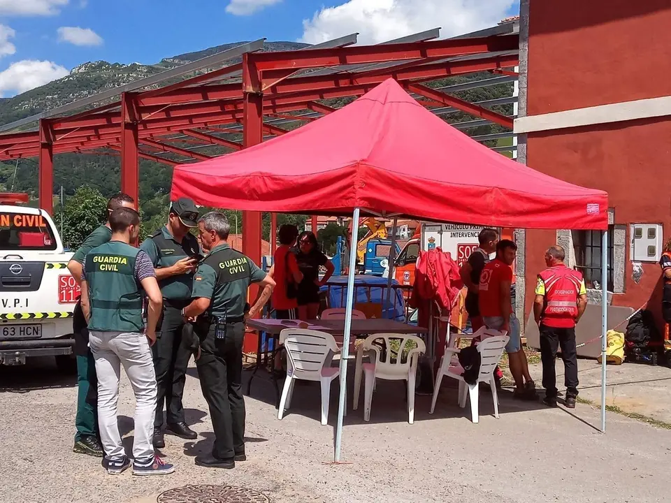 Dispositivo de b&uacute;squeda de otro rescate en Ca cueva Cueto-Coventosa