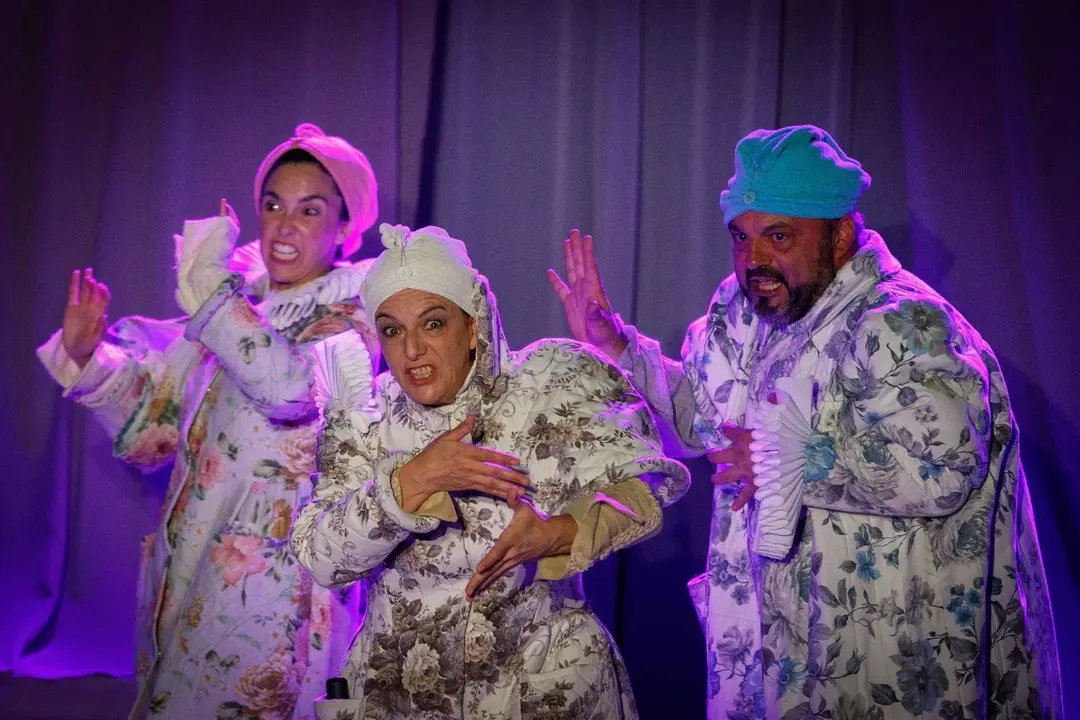 Escena de la obra de teatro 'Tal vez so&ntilde;ar'
