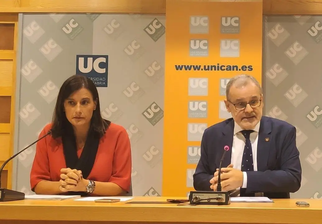 La alcaldesa de Santander, Gema Igual, y el rector de la Universidad de Cantabria, &Aacute;ngel Pazos