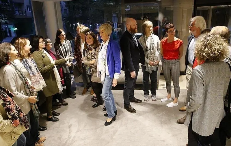 La consejera de Turismo, Marina Lomb&oacute;, con los representantes de las regiones europeas que participan en el proyecto 'AtlanticCultureScape'