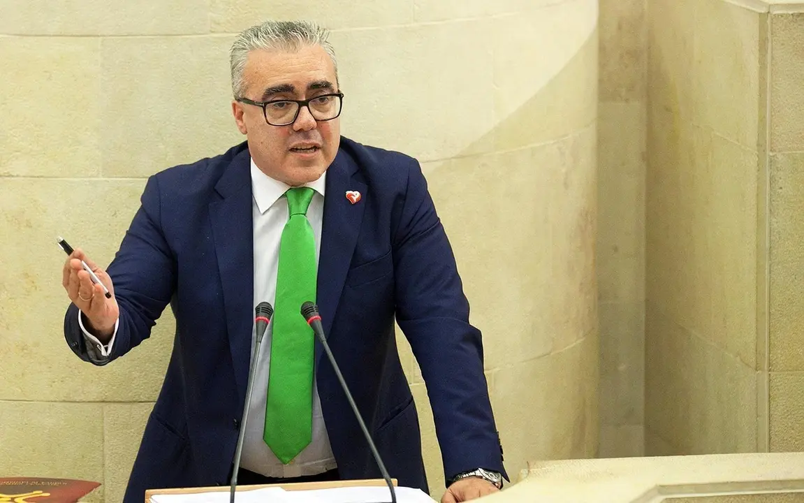 El portavoz parlamentario del PRC, Pedro Hernando