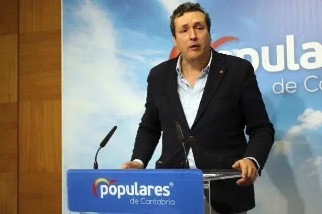 I&ntilde;igo Fern&aacute;ndez, portavoz del PP