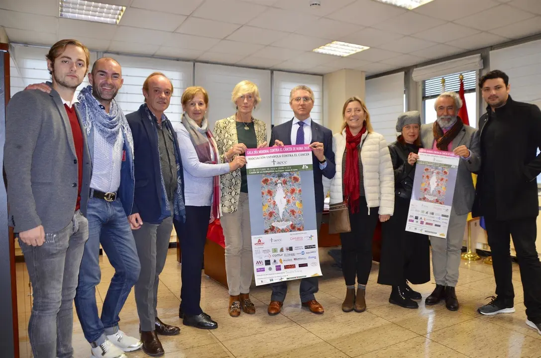 La consejera de Educaci&oacute;n, Formaci&oacute;n Profesional y Turismo, Marina Lomb&oacute;, recibe al presidente de la Asociaci&oacute;n Espa&ntilde;ola contra el C&aacute;ncer, Pedro Prada