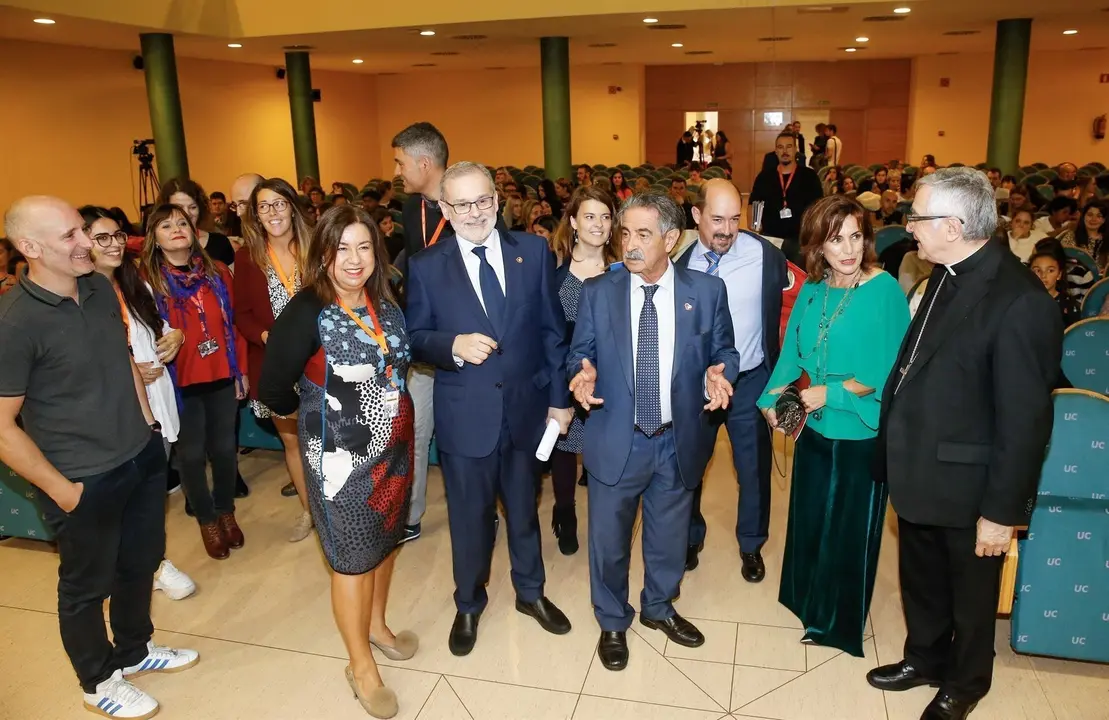 El presidente de Cantabria, Miguel &Aacute;ngel Revilla, en la inauguraci&oacute;n de las jornadas formativas de Proyecto Hombre