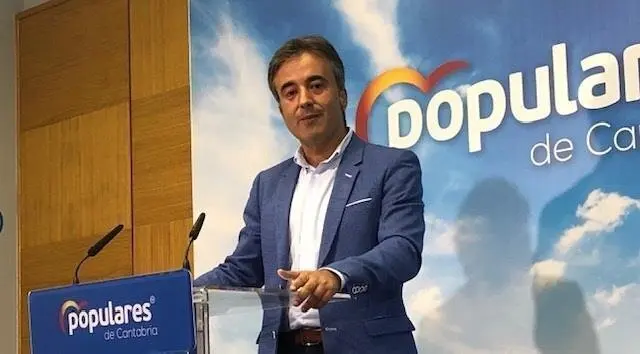 El cabeza de lista del PP por Cantabria al Congreso de los Diputados, Diego Movell&aacute;n