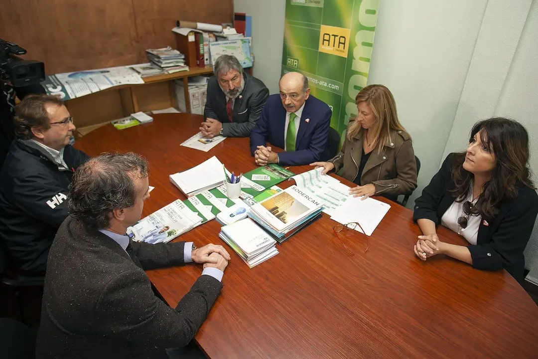 Maz&oacute;n y Fern&aacute;ndez se re&uacute;nen con ATA