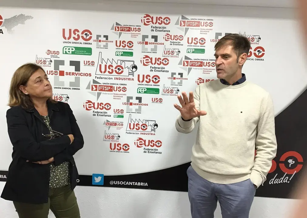 La secretaria general de USO en Cantabria, Mercedes Mart&iacute;nez, con el presidente de la patronal en la comunidad, Enrique Conde