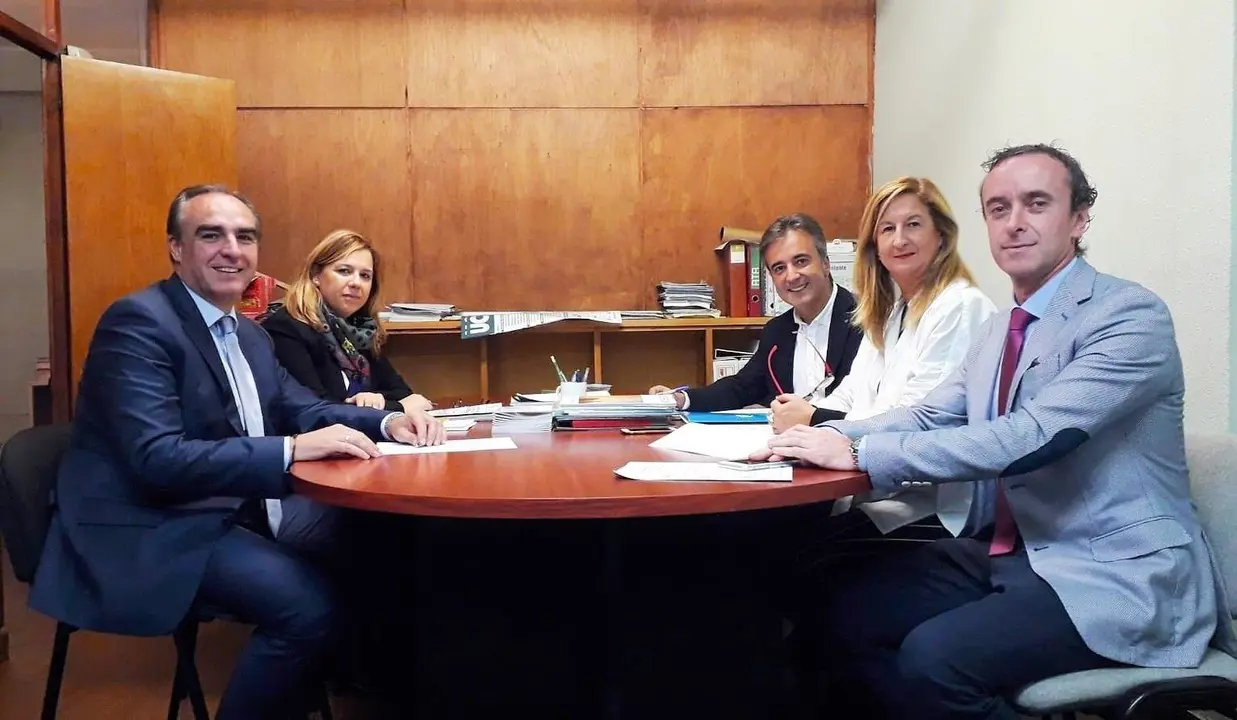 Diego Movell&aacute;n y Javier Puente se re&uacute;en con ATA