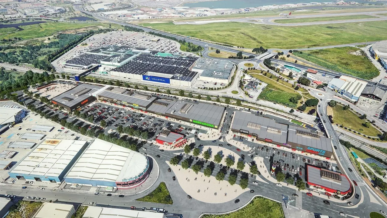 Nuevo parque comercial y de ocio Bah&iacute;a Real