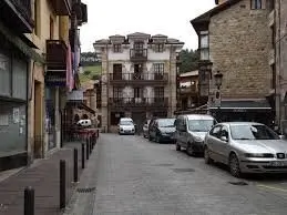 calle de cabez&oacute;n de la sal