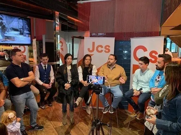 Rub&eacute;n G&oacute;mez en un encuentro de Cs con los j&oacute;venes