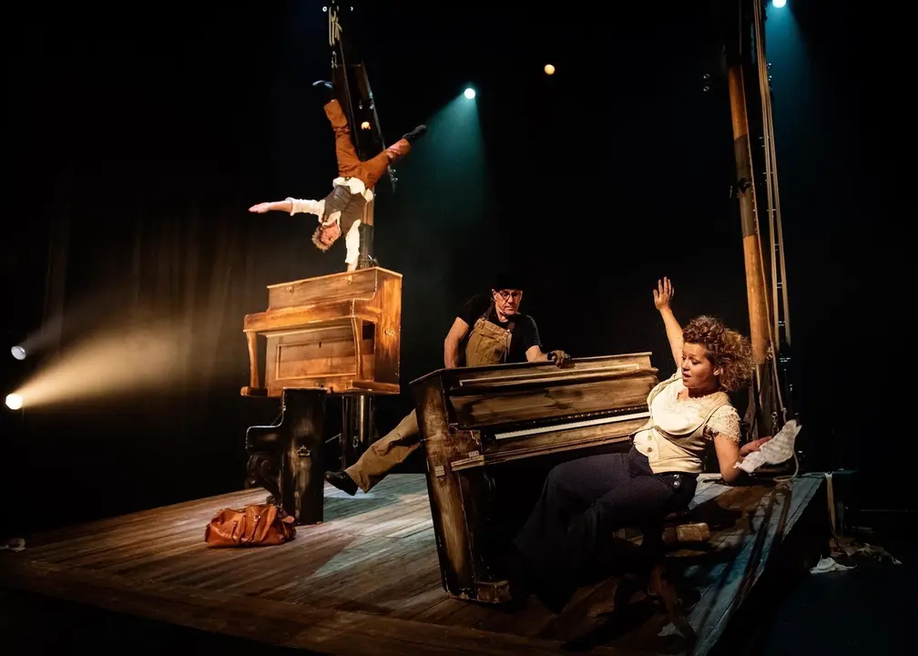 Espect&aacute;culo de circo de la compa&ntilde;&iacute;a D'irque 6& fien