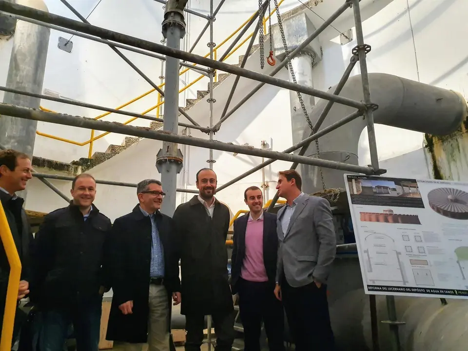 Visita al dep&oacute;sito de agua de Tanos