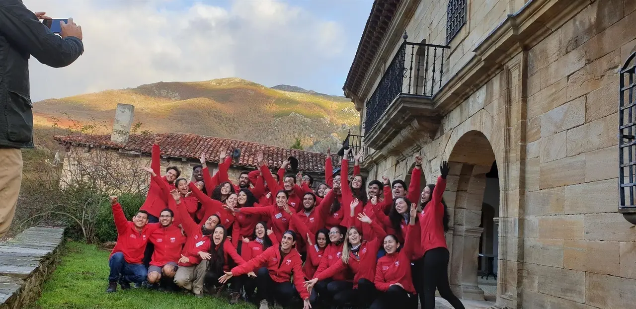 Los estudiantes del X Programa para el Fortalecimiento de la Funci&oacute;n P&uacute;blica en Am&eacute;rica Latina durante una actividad en el Valle del Nansa