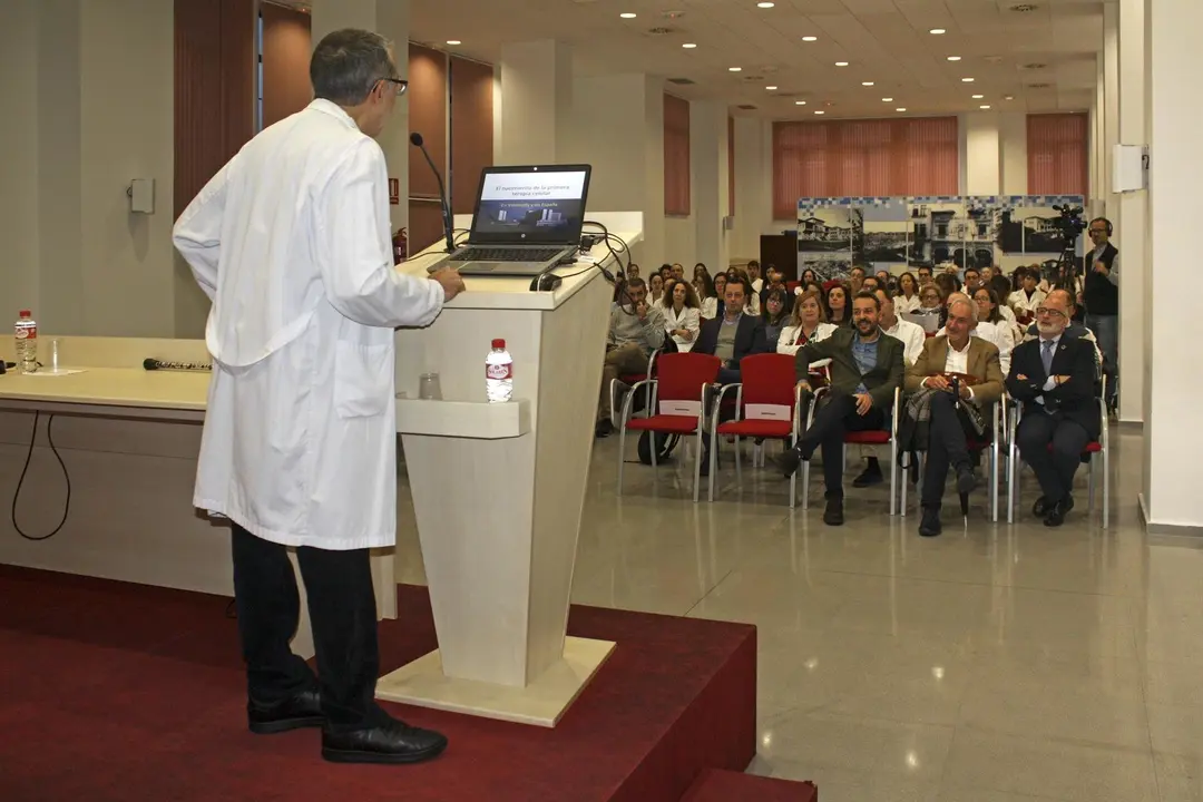 Sesi&oacute;n general de presentaci&oacute;n de la unidad de terapia celular de Valdecilla
