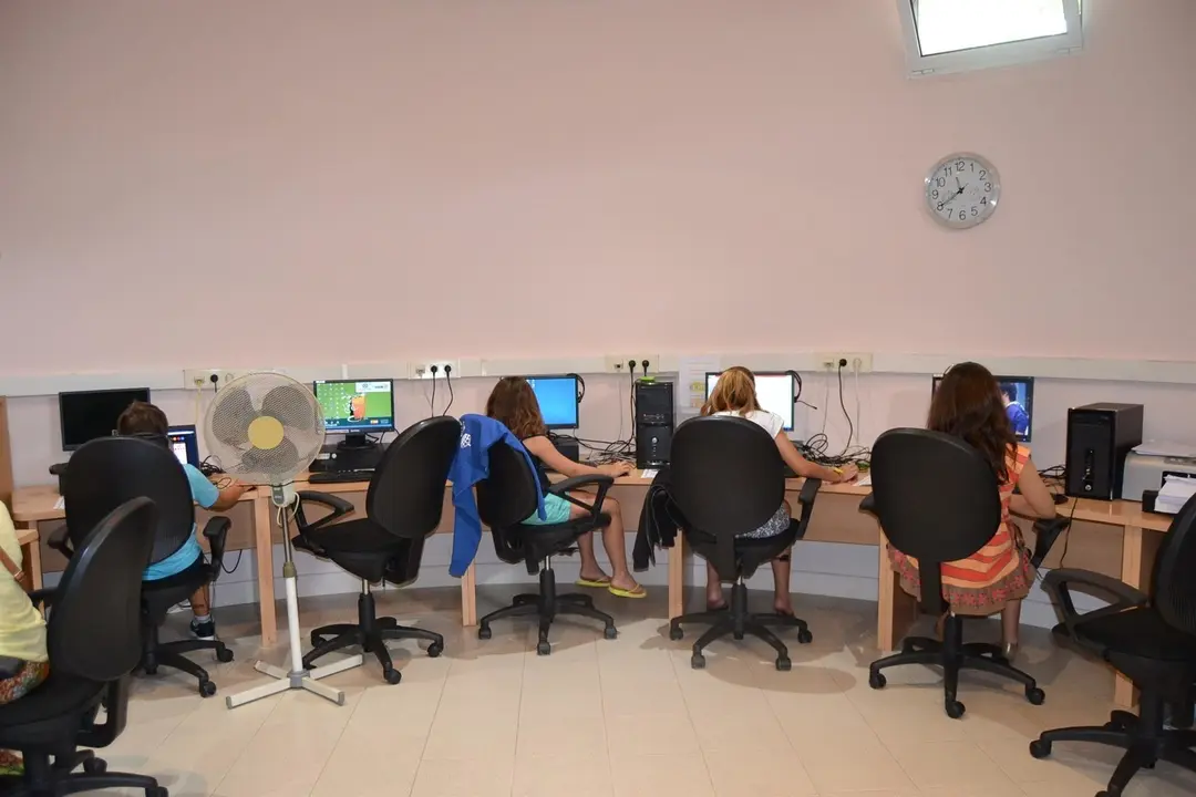 Taller de inform&aacute;tica en un telecentro municipal