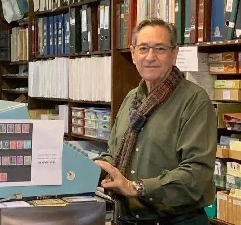 Francisco Javier Santos Bobillo en su establecimiento de Valladolid.