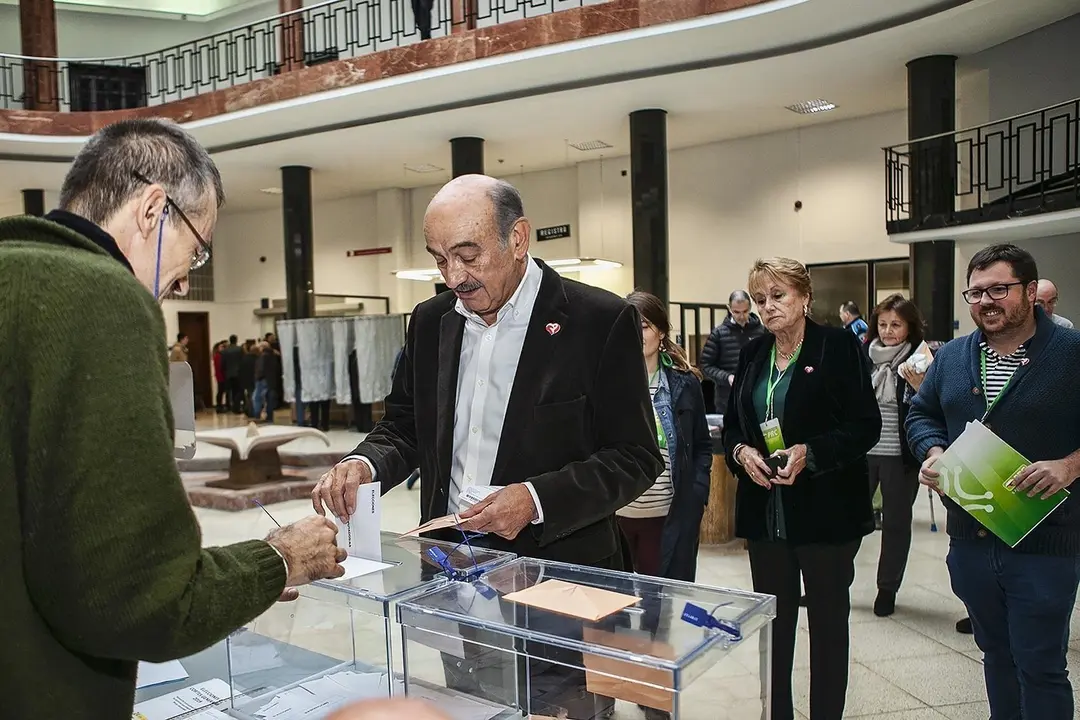 El candidato del PRC al Congreso, Jos&eacute; Mar&iacute;a Maz&oacute;n