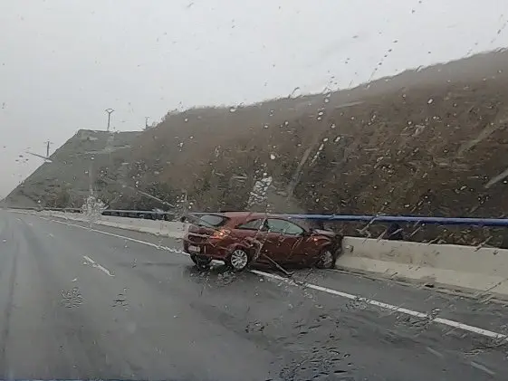 FF6281E4-E2B0-44DC-9863-2B66169B3974