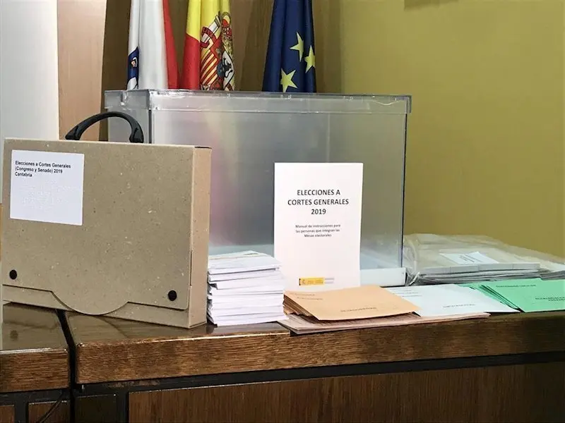 ep_urna_para_las_elecciones_generales_de_este_10_de_noviembre