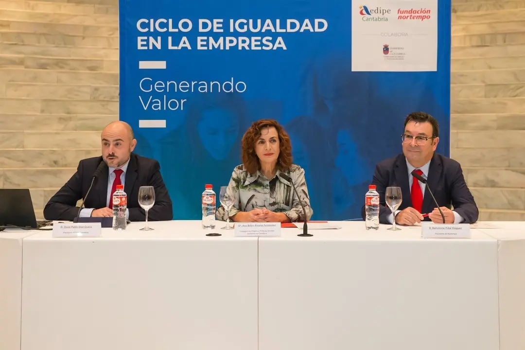 La consejera de Empleo y Pol&iacute;ticas Sociales, Ana Bel&eacute;n &Aacute;lvarez, inaugura el Ciclo de Igualdad en la Empresa, organizado por AEDIPE