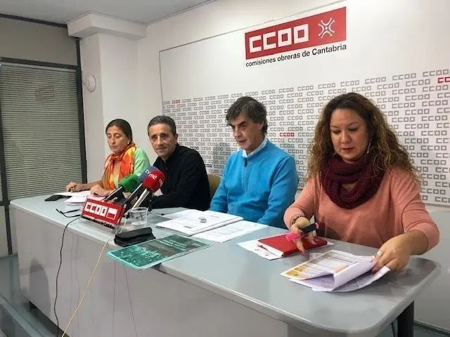 Arantxa Coss&iacute;o, Carmelo Renedo, Javier B&aacute;scones y Conchi S&aacute;nchez, de CC.OO, valoran las cifras de los PGC para 2020 en materia de personal
