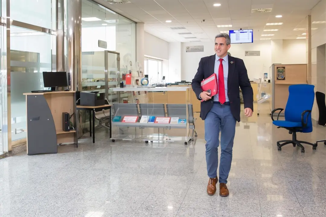 Pablo Zuloaga, vicepresidente y portavoz del Gobierno de Cantabria, en la sede del Ejecutivo al t&eacute;rmino de una reuni&oacute;n semanal