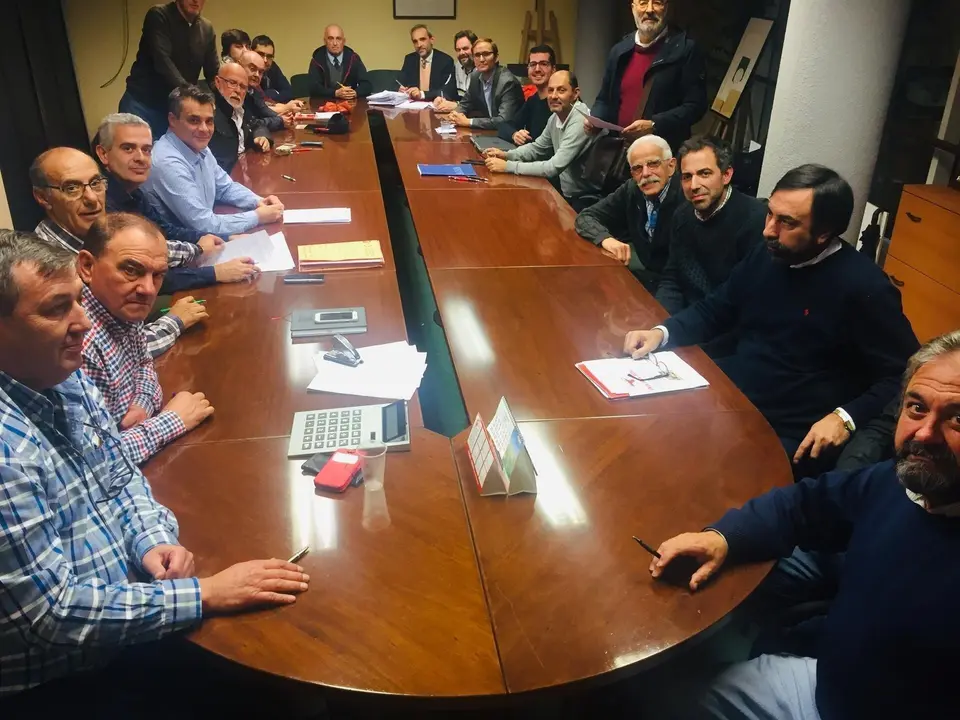 Firma del nuevo convenio colectivo de Transporte de Viajeros por Carretera de Cantabria