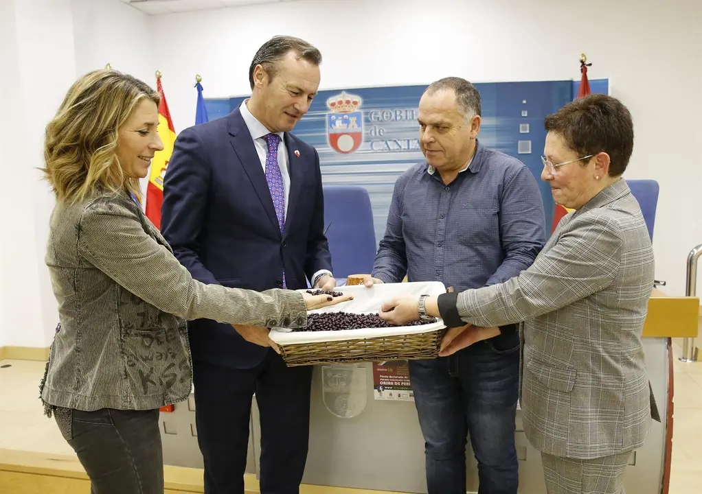Presentaci&oacute;n de la XV Feria de la Alubia y la Hortaliza de Casar de Periedo