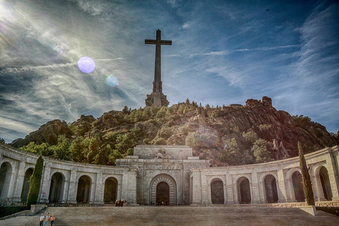 Imagen del Valle de los Caídos, donde está enterrado Francisco Franco, desde allí, según el Gobierno, el cuerpo del dictador será exhumado en “unas semanas”, en San Lorenzo de El Escorial (Madrid/España), a 2 de octubre de 2019.