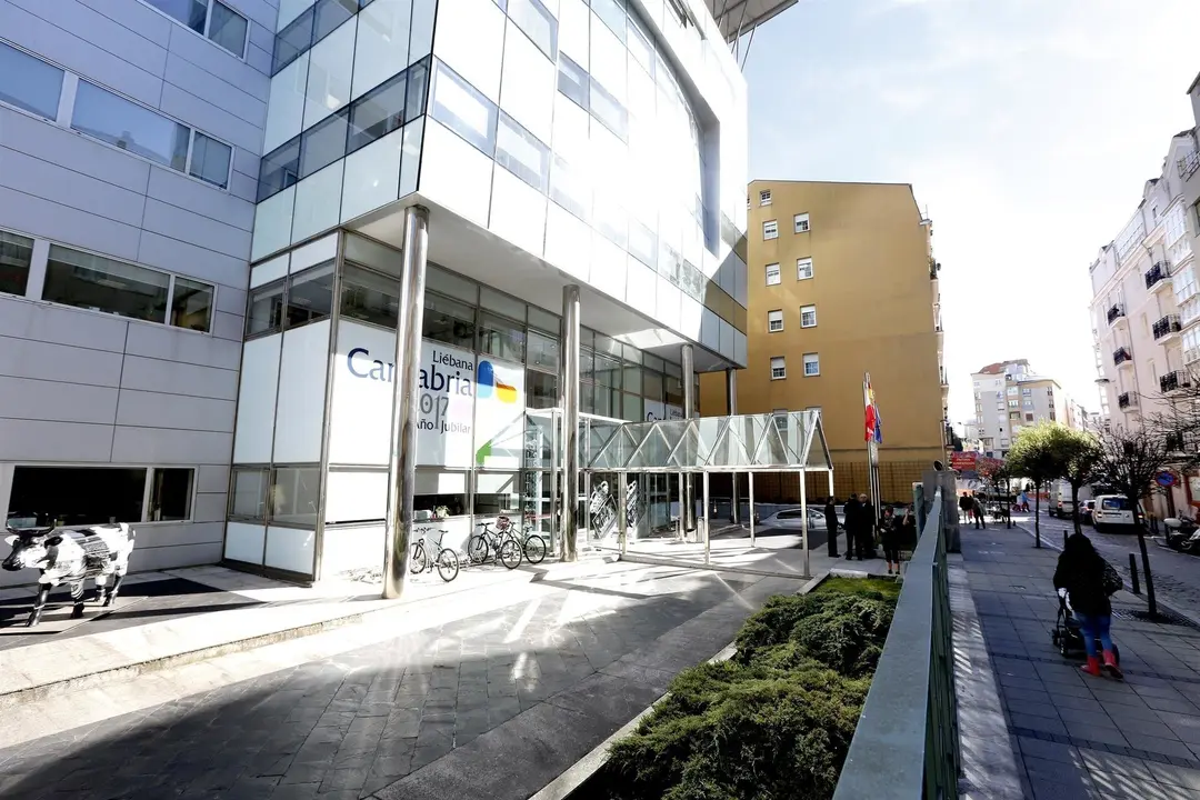 Sede del Gobierno de Cantabria, en la calle Pe&ntilde;a Herbosa de Santander