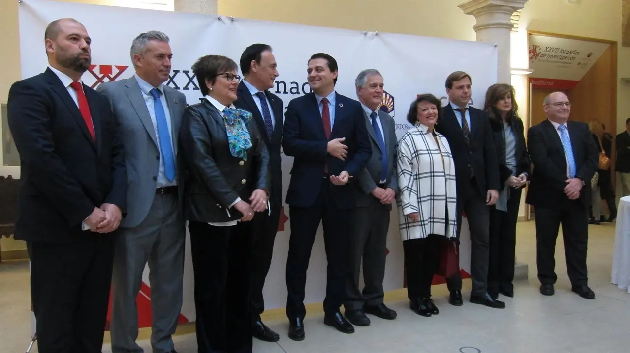 Autoridades en la inauguraci&oacute;n de las XXVII Jornadas de Investigaci&oacute;n de las Universidades Espa&ntilde;olas.