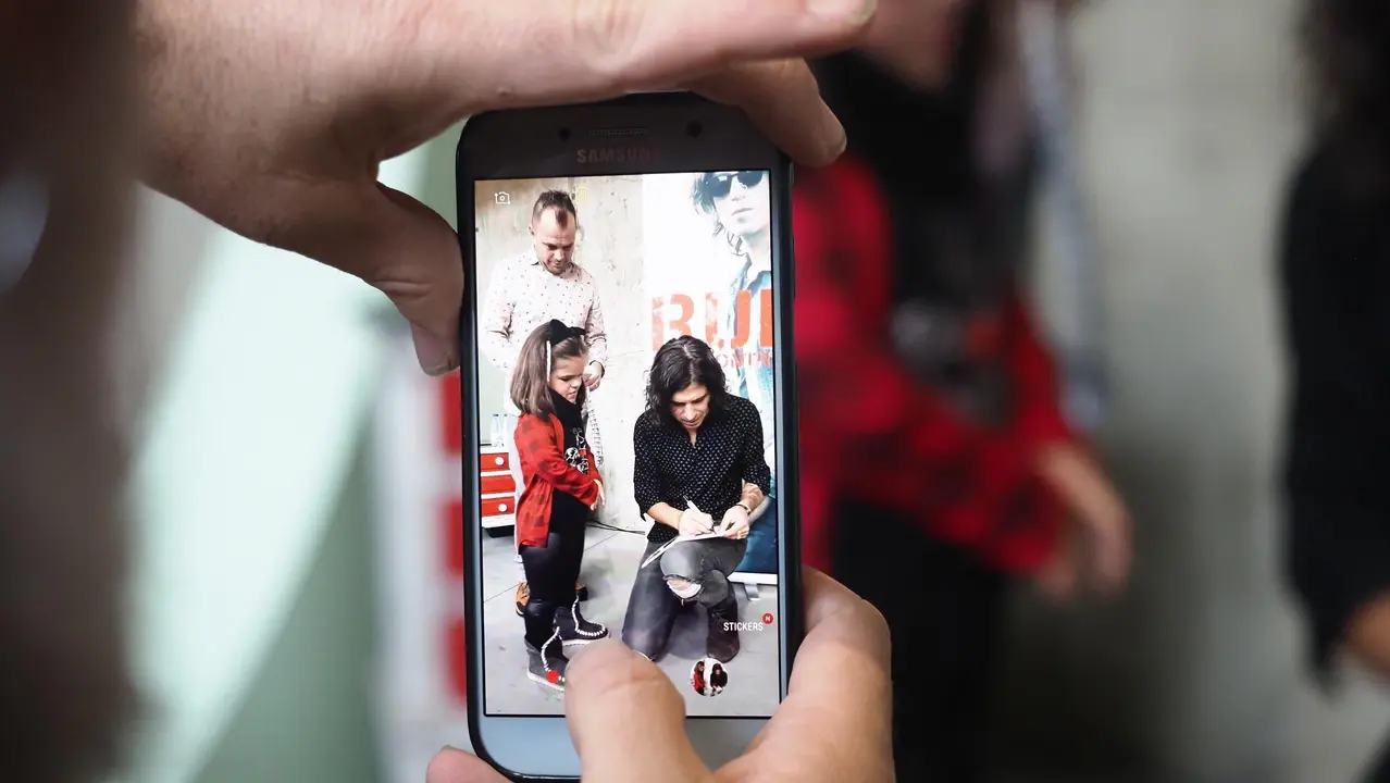 OLYMPUS DIGITAL CAMERA         