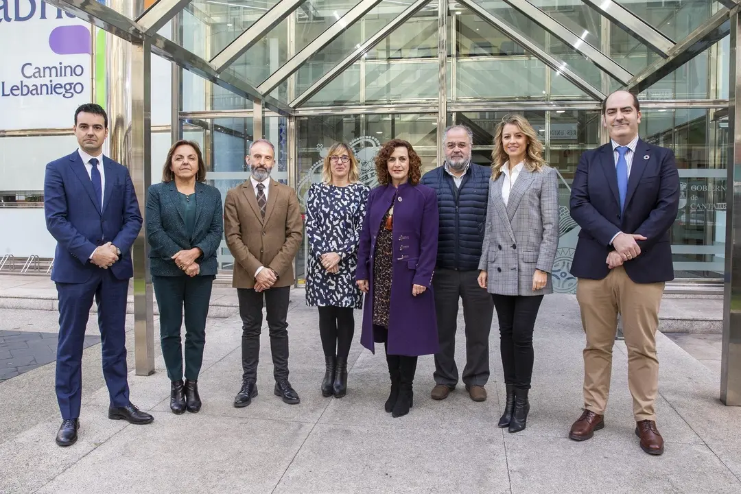 El equipo de la Consejer&iacute;a de Empleo y Pol&iacute;ticas Sociales tras presentar el presupuesto del departamento para 2020