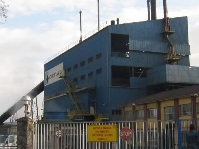 Ferroatl&aacute;ntica, Industria