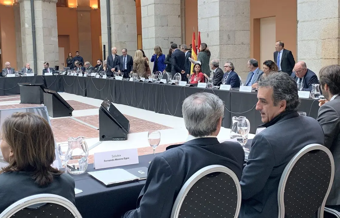 El consejero de Industria, Innovaci&oacute;n, Transporte y Comercio de Cantabria, Francisco Mart&iacute;n, en la reuni&oacute;n del Patronato de la Fundaci&oacute;n COTEC
